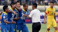 Wasit Asal Malang Pimpin Laga Persita vs Persib, Ini Track Recordnya